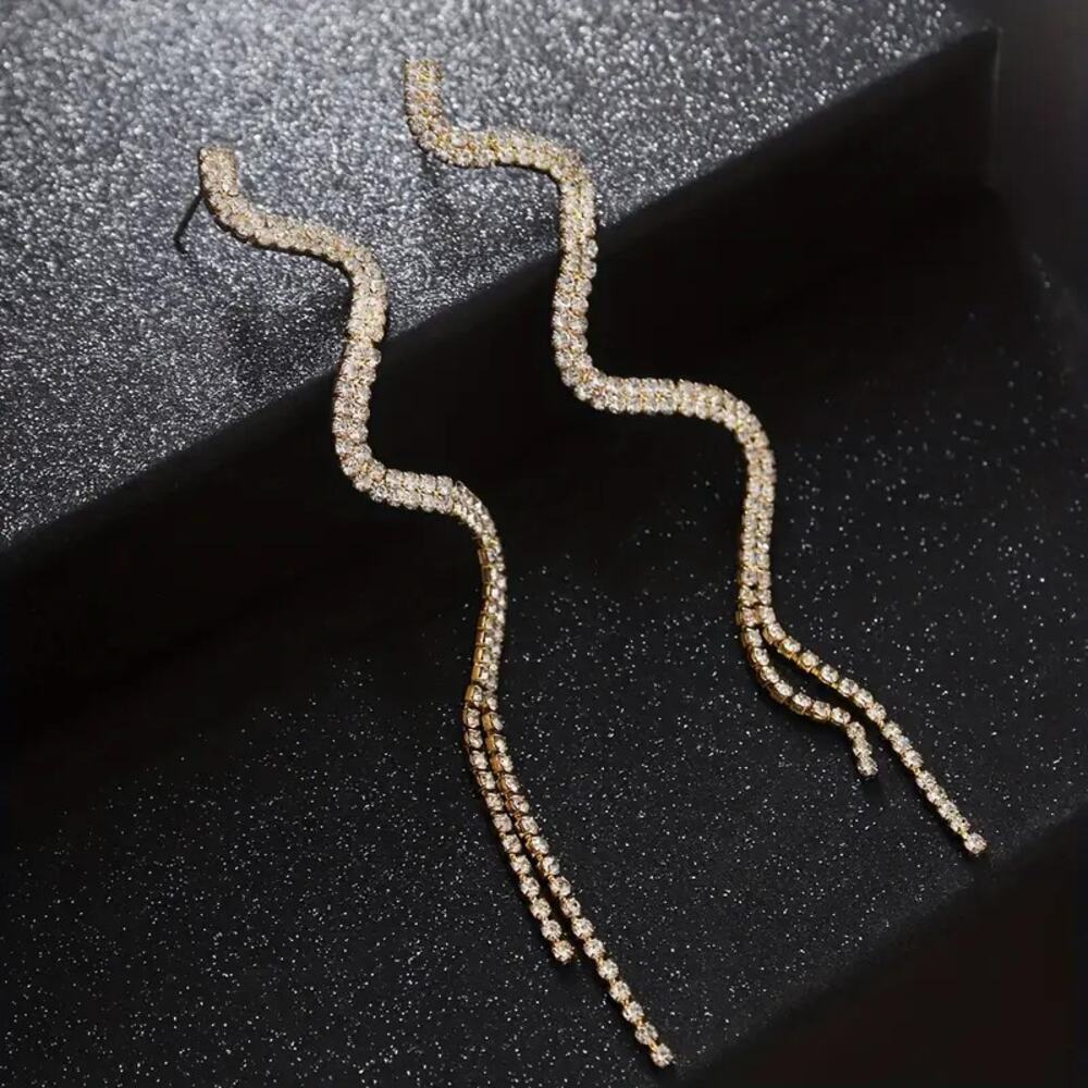 NEW Gold Spiral Dangle Drop Earrings – Trendy Statement Jewelry for Women